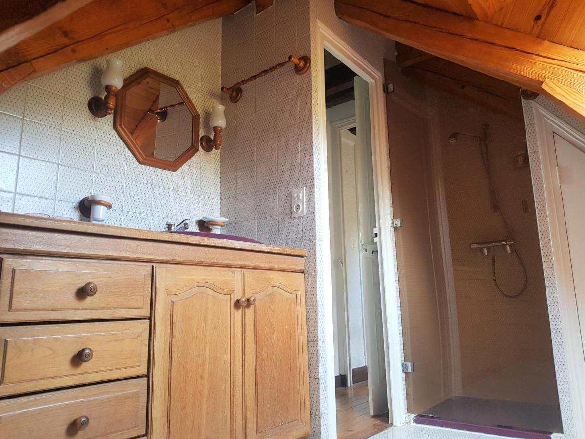 Gite La Coustourelle - Appartement T4 En Coeur De Village Le Chambon-sur-Lignon Buitenkant foto